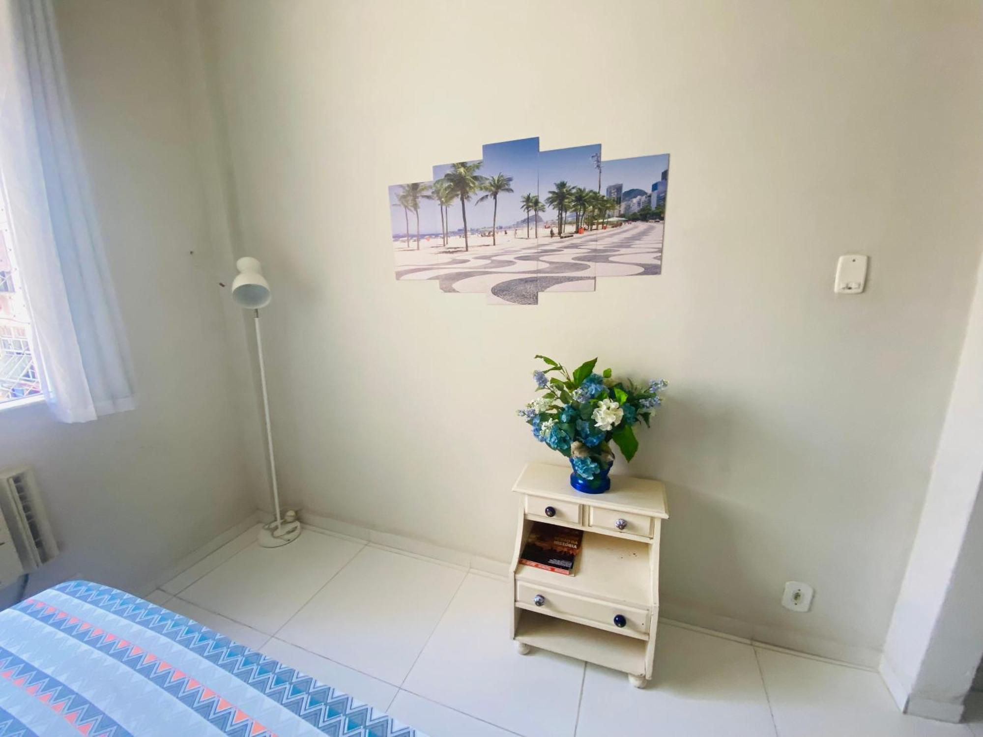 Studio Completo Na Praia De Copacabana Com Ar, Wifi, Netflix, Ate 4 Pessoas, Fundos Claro E Silencioso, Pauloangerami Pj135 Rio de Janeiro Exterior foto