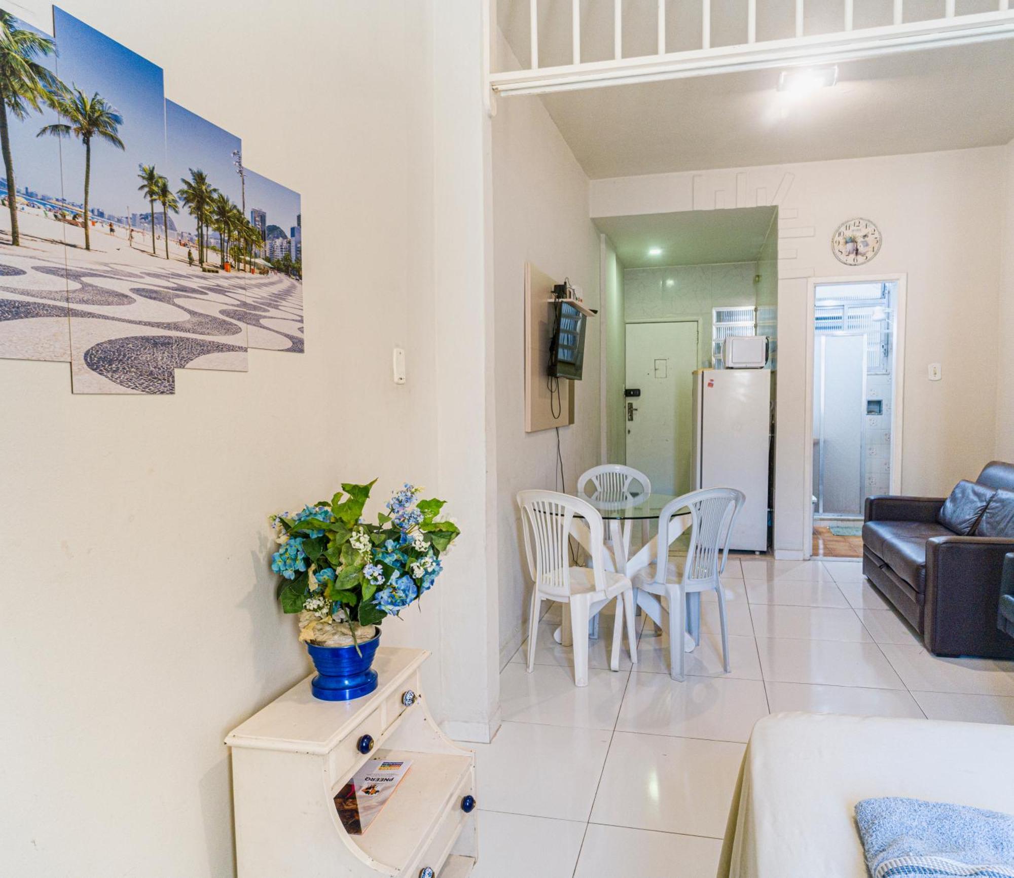Studio Completo Na Praia De Copacabana Com Ar, Wifi, Netflix, Ate 4 Pessoas, Fundos Claro E Silencioso, Pauloangerami Pj135 Rio de Janeiro Exterior foto