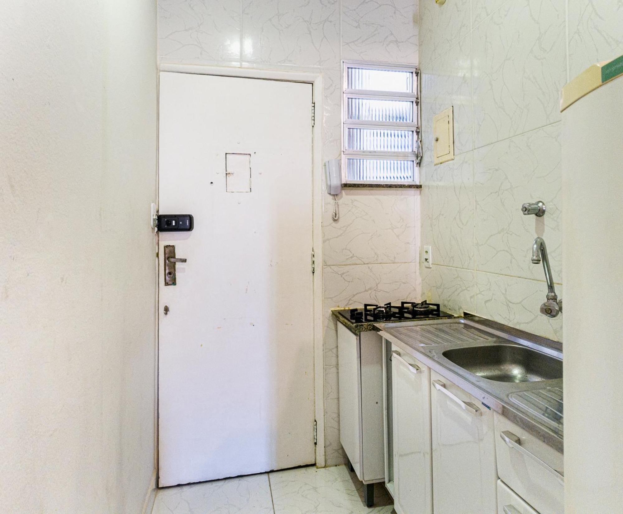 Studio Completo Na Praia De Copacabana Com Ar, Wifi, Netflix, Ate 4 Pessoas, Fundos Claro E Silencioso, Pauloangerami Pj135 Rio de Janeiro Exterior foto