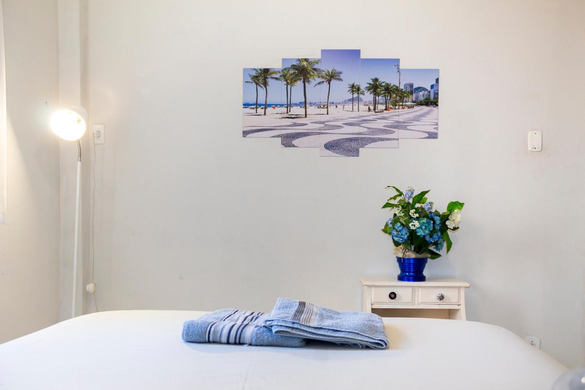 Studio Completo Na Praia De Copacabana Com Ar, Wifi, Netflix, Ate 4 Pessoas, Fundos Claro E Silencioso, Pauloangerami Pj135 Rio de Janeiro Exterior foto