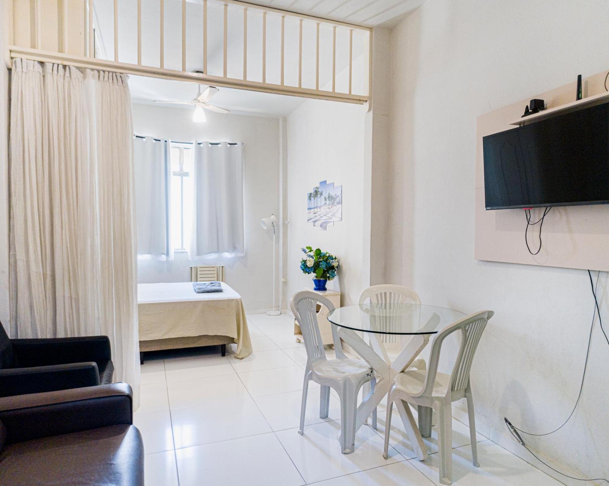 Studio Completo Na Praia De Copacabana Com Ar, Wifi, Netflix, Ate 4 Pessoas, Fundos Claro E Silencioso, Pauloangerami Pj135 Rio de Janeiro Exterior foto